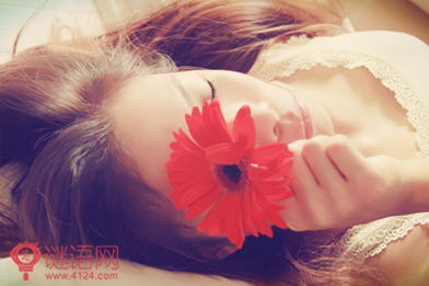 �˸и���ǩ��Ů������2