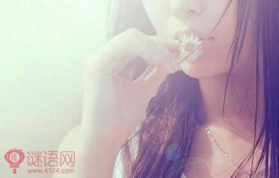 伤感句子:想着曾经,我痛苦的笑了2