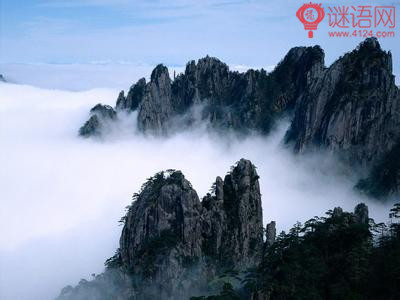 五律看山 赏析