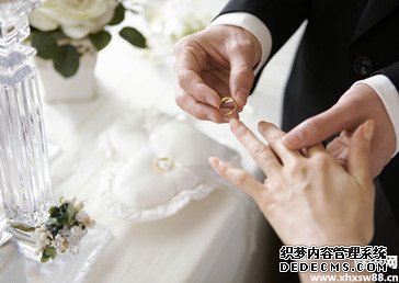 嫁女大门对联 精选