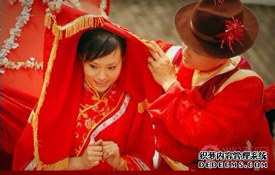 结婚新房门对联集锦