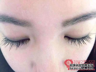 睫毛增长液广告词